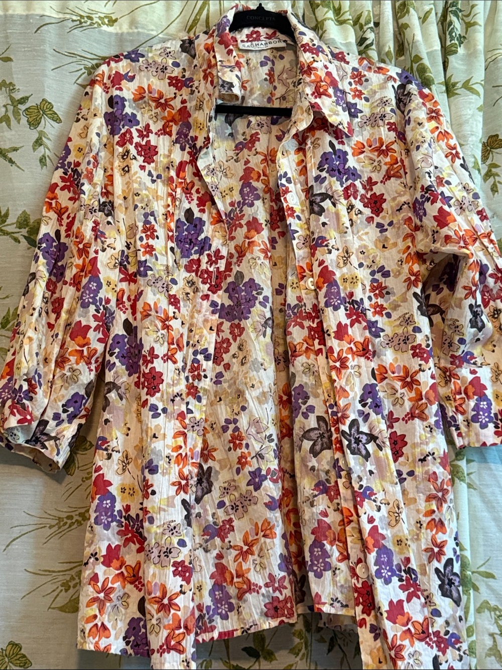 Lightweight Floral Button down shirt- Multicolor like new 1X sag harbor woman